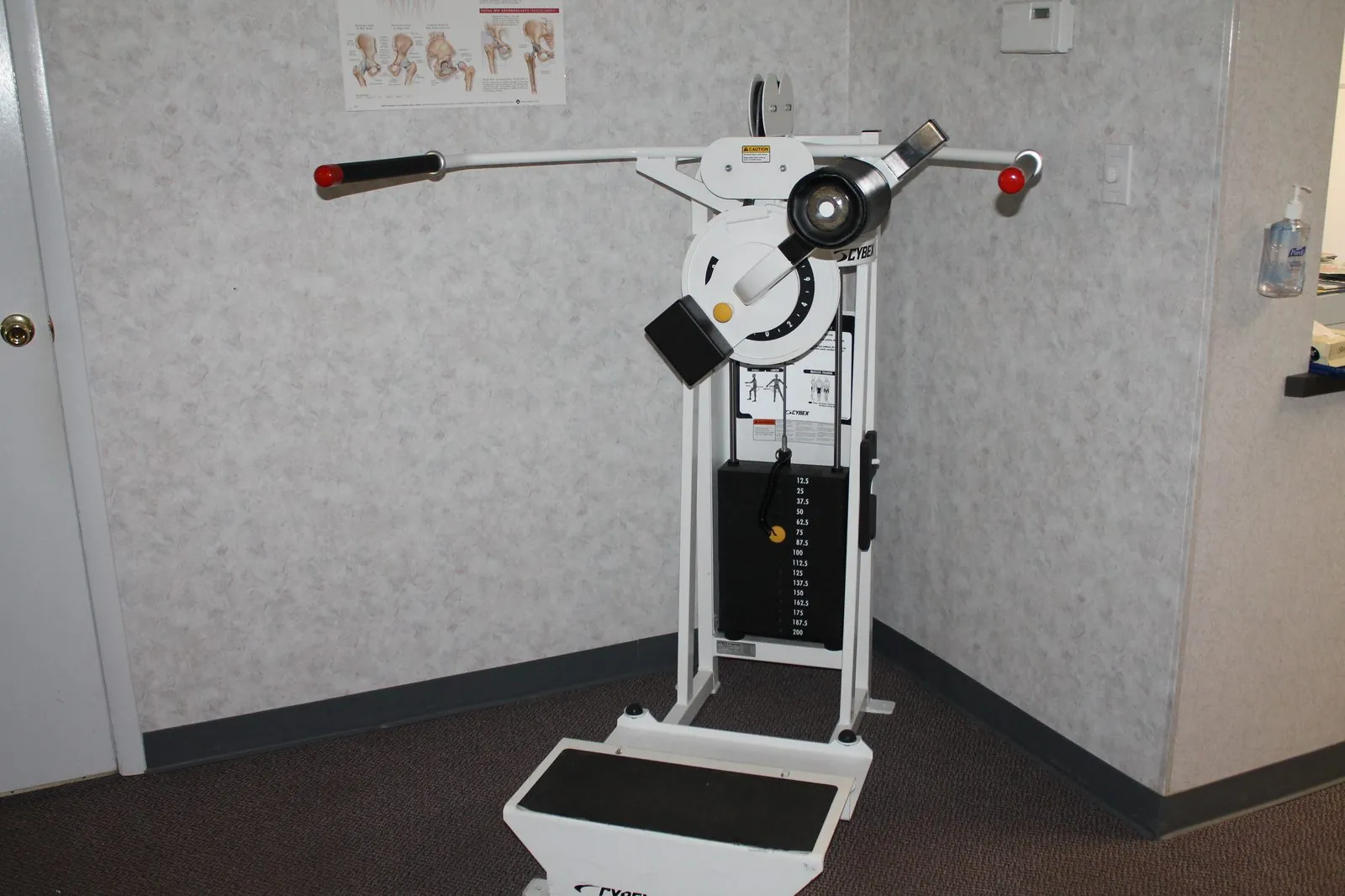 Cybex strength machine
